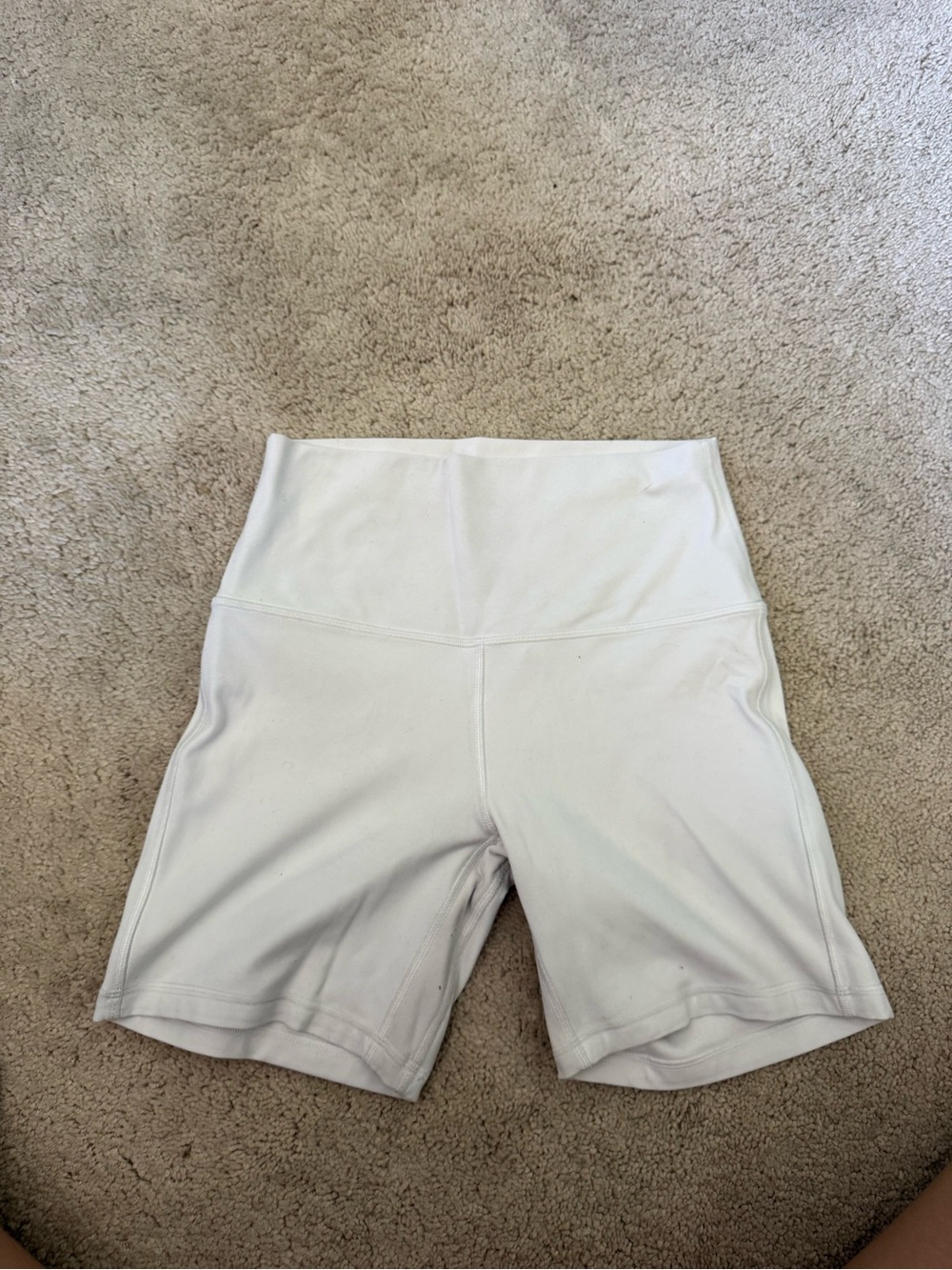 Lululemon athletica Align High-Rise 6” shorts - Picture 4 of 5